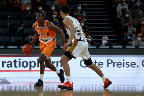 方面卓有成 方面卓有成