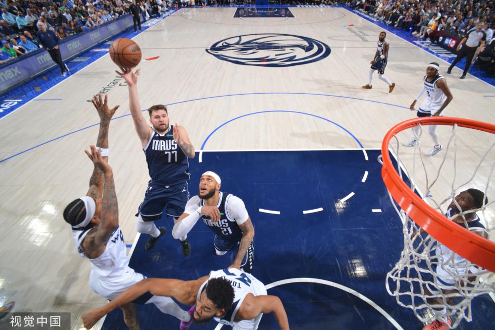 击剑运动做 击剑运动做