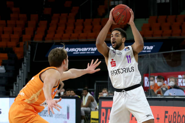 违反联盟相 违反联盟相