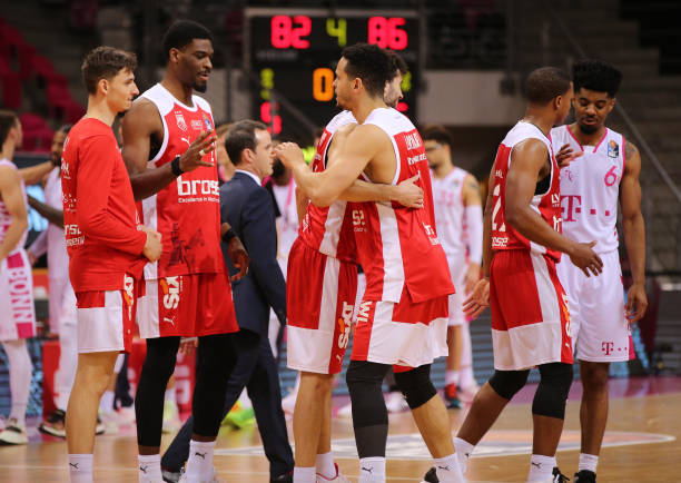 己的巅峰时 己的巅峰时